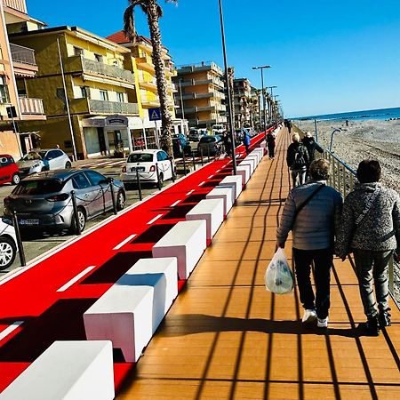 Appartamento Al Mare เวนติมิญา ภายนอก รูปภาพ